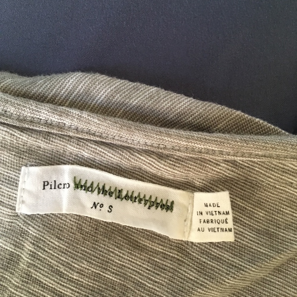 Pilcro Swirl Ruffle Top - Picture 4 of 5